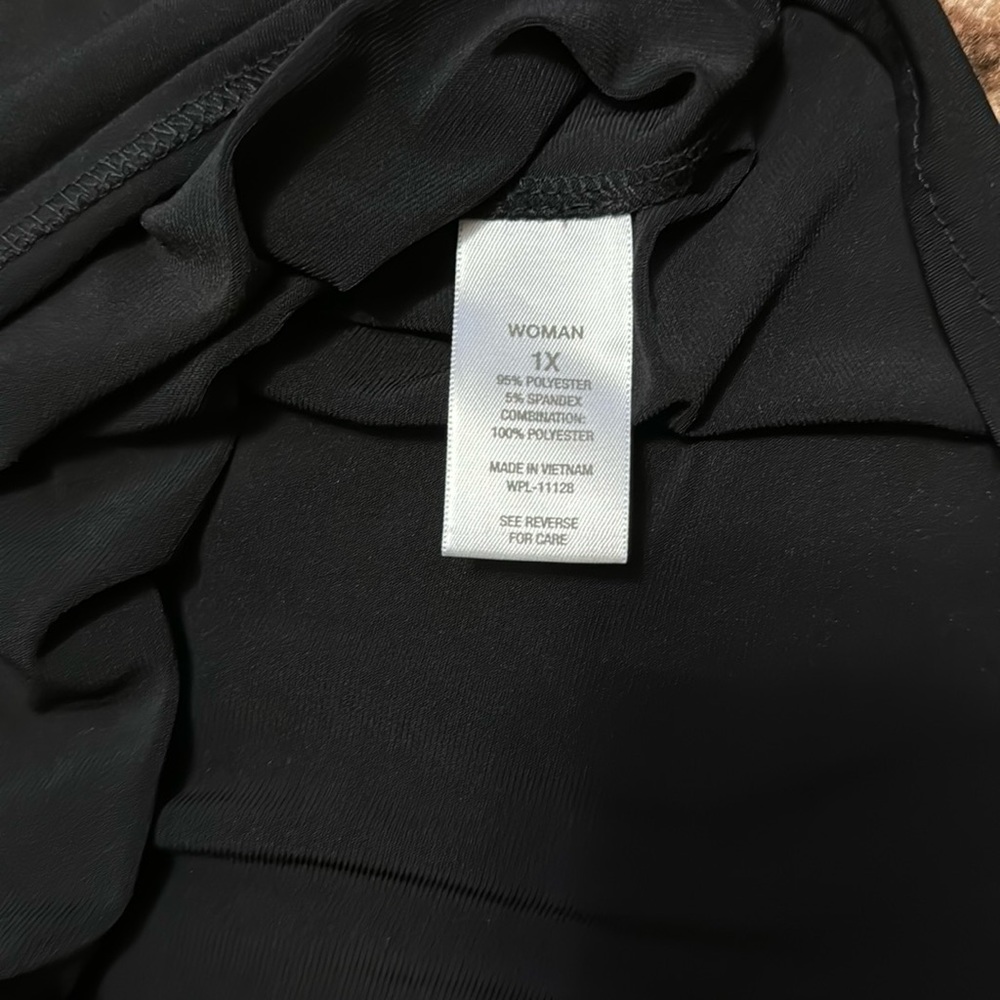 Dress Barn sleeveless blouse with gold buttons and front knot - Picture 8 of 8